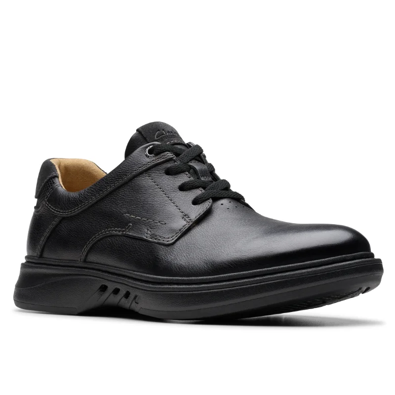 Men's Clarks Un Briley Pace - Black Leather